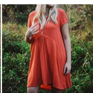 Size Medium Coral Orange Amuse Society Dress Knee length Women's